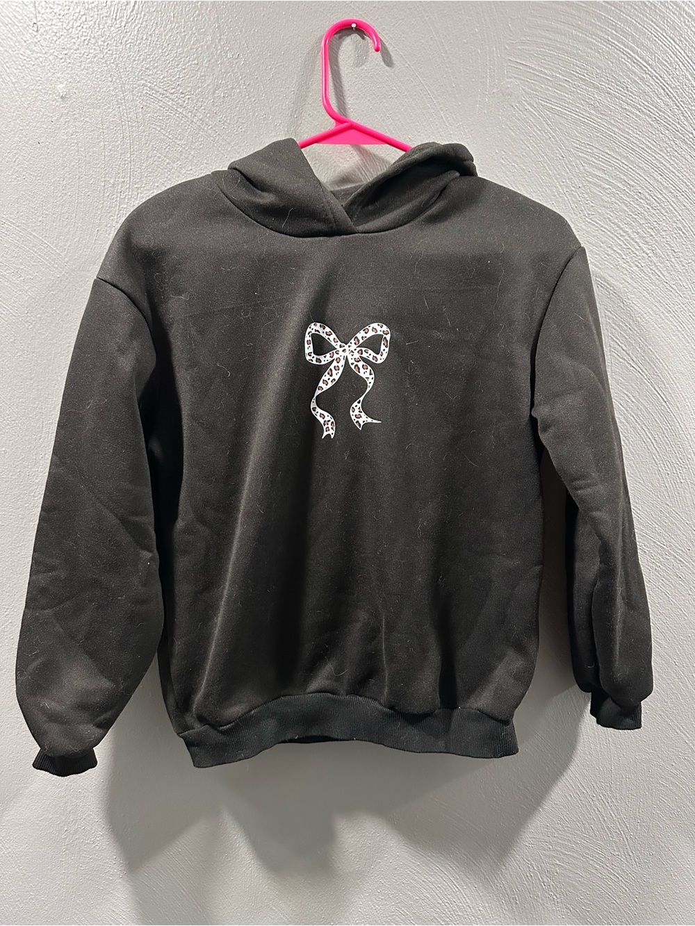 SHEIN Black Hoodie Sweater with Leopard Bow Accent